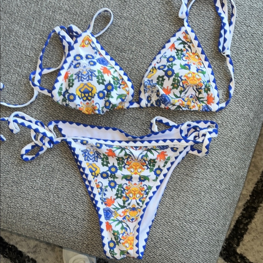 Zaful Floral Print Bikini - Blue And White